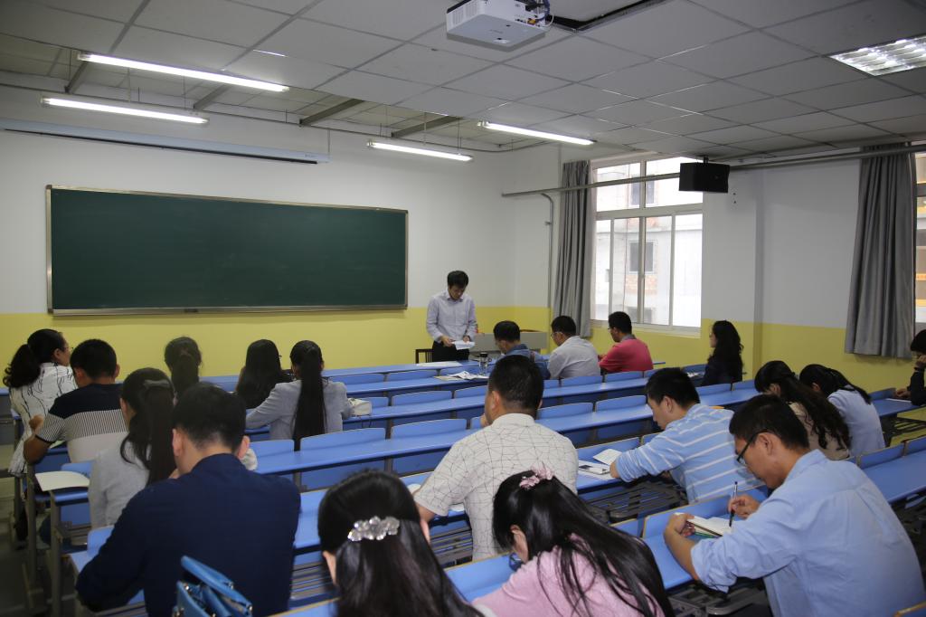 beat365英国官方网站举行新进教师试讲活动