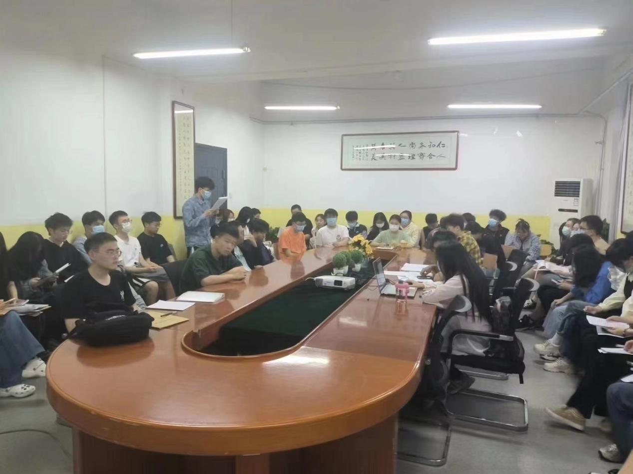 发展预备党员大会活动照片2 发展预备党员大会活动照片2