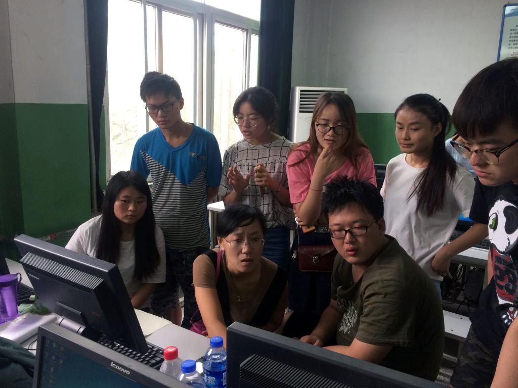 吕敏红老师指导培训中